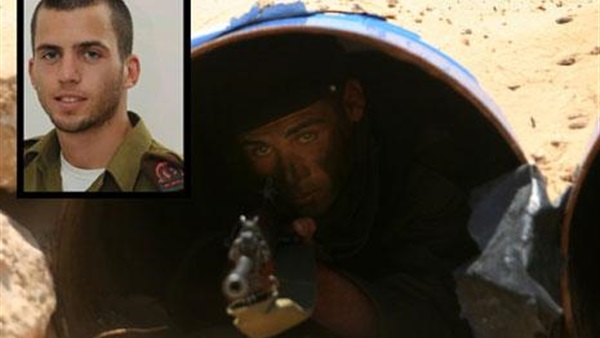 عائلة الجندي الإسرائيلي شاؤول آرون تطالب حماس بإثبات أنه «حي»