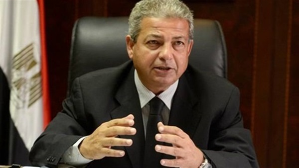 وزير الشباب والرياضة يكرم بطلة مصر فى التايكوندو