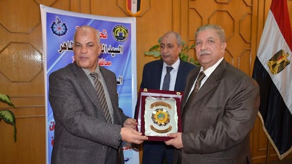 محافظ الإسماعيلية يؤكد على دور البحث العلمي في تحقيق التنمية