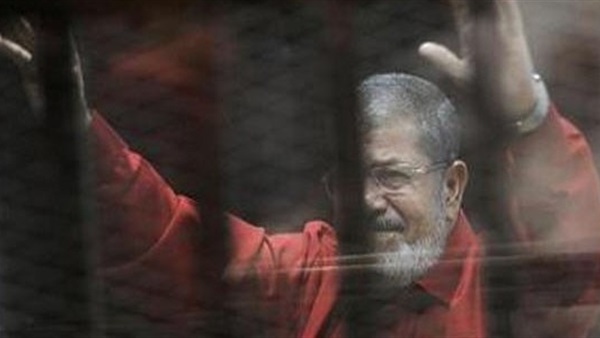 منع دخول محرري الصحف الخاصة والحزبية جلسات محاكمة المعزول منع دخول محرري الصحف الخاصة والحزبية جلسات محاكمة المعزول
