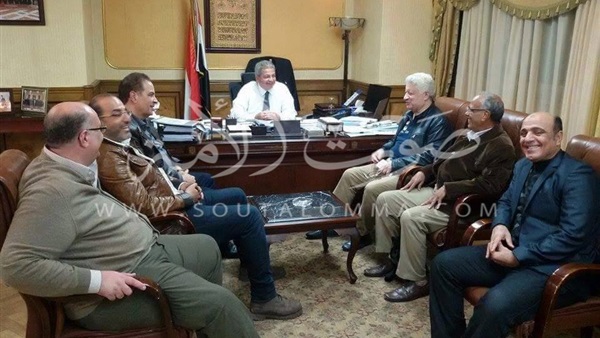 وزير الرياضة يجتمع مع مسئولي الزمالك و"شبانة" لإنهاء مقاطعة الصحفيين وزير الرياضة يجتمع مع مسئولي الزمالك و"شبانة" لإنهاء مقاطعة الصحفيين