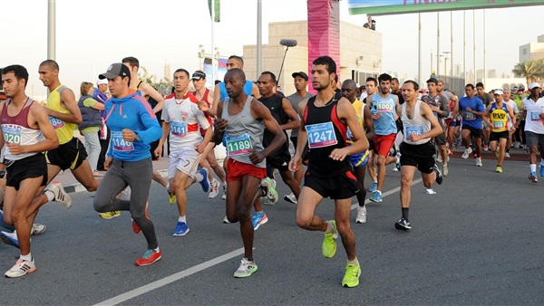 استعدادات أمنية مكثفة مع بدء ماراثون "زايد الخيرى" استعدادات أمنية مكثفة مع بدء ماراثون "زايد الخيرى"