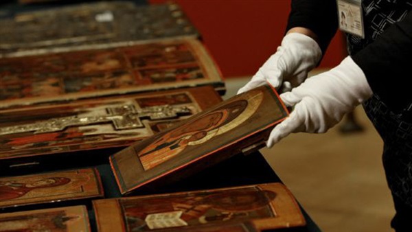 أيقونات تاريخية تعاد الى المتحف الروسي بعد سرقتها