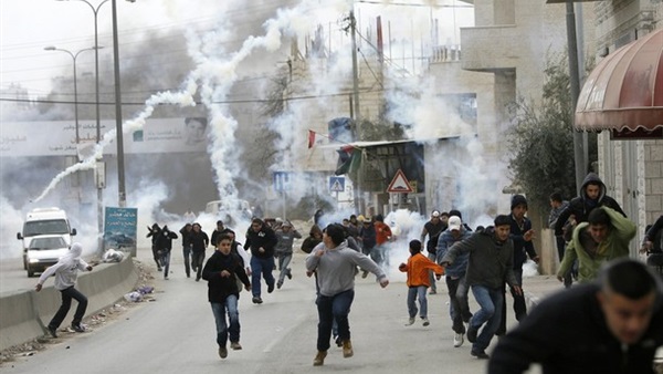 إصابة 16 فلسطينيًا في مواجهات مع جيش الاحتلال شرق غزة إصابة 16 فلسطينيًا في مواجهات مع جيش الاحتلال شرق غزة