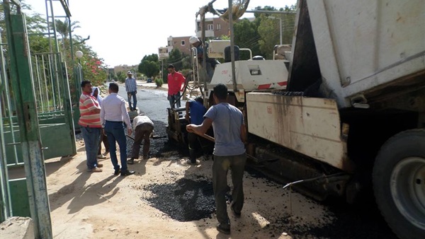 رئيس مجلس قرية يتهم 4 أشخاص بالسب بالبلينا 