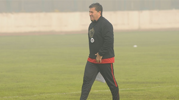 فقرة خاصة لتدريب اللاعبين على الكرات العرضية في مران الأهلي 