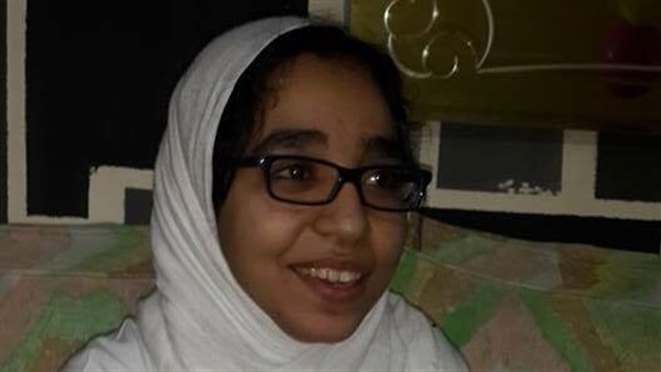 بالصور.. إسراء الطويل في منزلها بعد الإفراج عنها بالصور.. إسراء الطويل في منزلها بعد الإفراج عنها