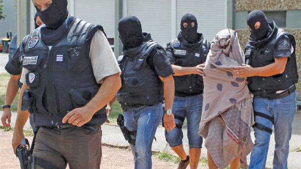 احباط مخطط لهجوم في رأس السنة وتوقيف 5 مشبوهين في اندونيسيا احباط مخطط لهجوم في رأس السنة وتوقيف 5 مشبوهين في اندونيسيا