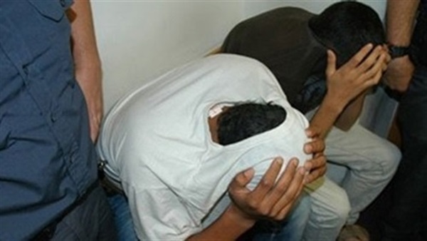 بدء جلسة محاكمة شابين لاتهامهما بإدارة شبكة للشذوذ الجنسى بدء جلسة محاكمة شابين لاتهامهما بإدارة شبكة للشذوذ الجنسى