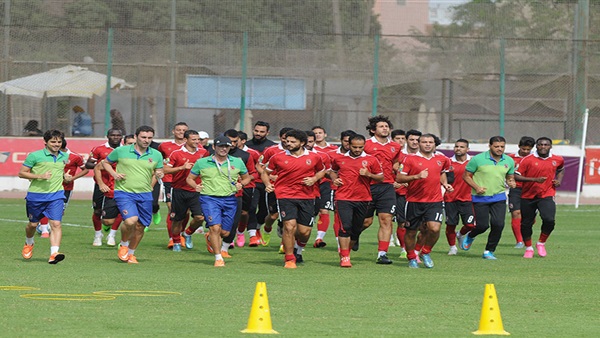 الزمالك يحصل على توقيع "نجم الأهلي" في صفقة الموسم