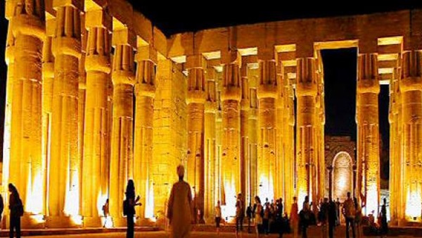 الأقصر تشهد فعاليات ظاهرة تعامد الشمس علي معابد الكرنك الأقصر تشهد فعاليات ظاهرة تعامد الشمس علي معابد الكرنك