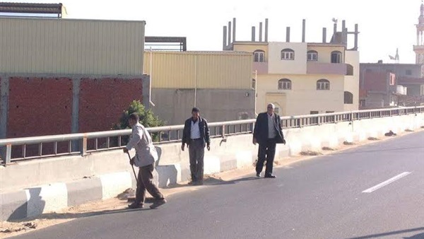 بالصور..«الصناديلي» يتابع أعمال التجميل بطريق ميت غمر- الزقازيق بالصور..«الصناديلي» يتابع أعمال التجميل بطريق ميت غمر- الزقازيق