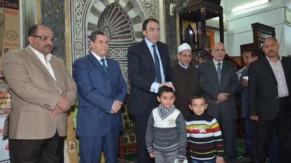 بالصور..محافظ بني سويف يكريم أسر 30 شهيدًا بالجيش والشرطة بالمولد النبوي بالصور..محافظ بني سويف يكريم أسر 30 شهيدًا بالجيش والشرطة بالمولد النبوي