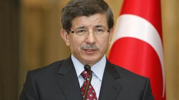 داوود أوغلو: سنعزز تواجدنا العسكري في الموصل