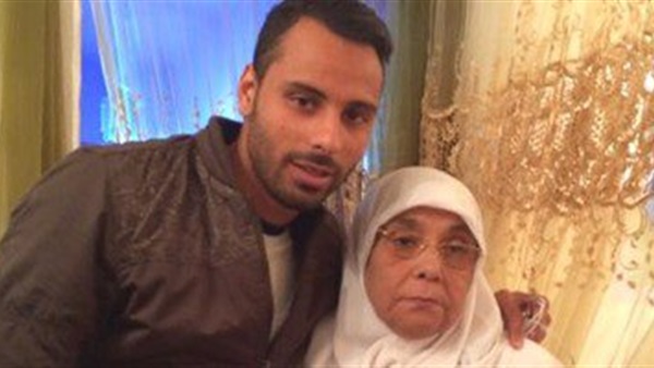لاعبو الزمالك يتوجهون إلى الإسكندرية لتقديم العزاء في والدة «جنش»