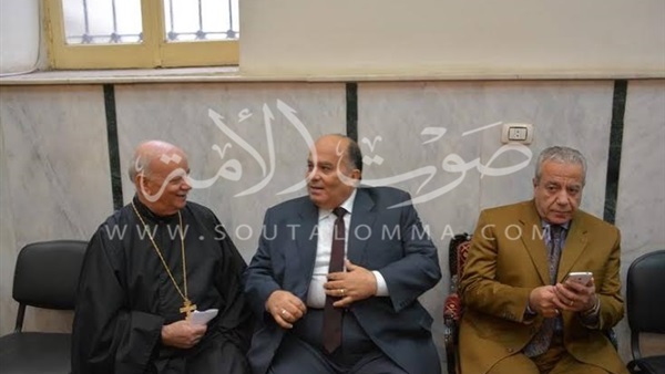 بالصور.. محافظ الدقهلية يهنئ الأقباط بعيد الميلاد المجيد