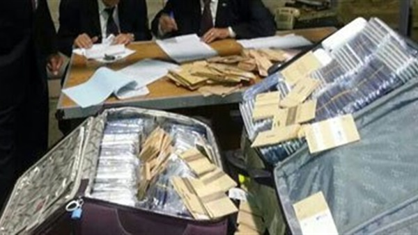 ضبط شحنة أجهزة محمول بـ 700 ألف جنيه بدون فواتير بالعريش ضبط شحنة أجهزة محمول بـ 700 ألف جنيه بدون فواتير بالعريش