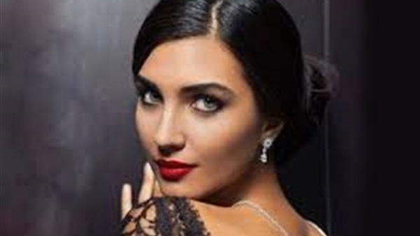 توبا بيوكستون تتسلم جائزة سفيرة السلام 2015