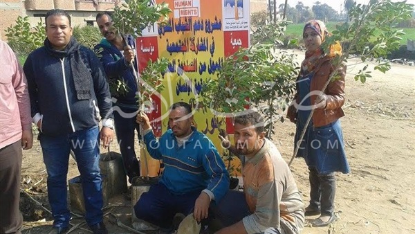 بالصور .. مبادرة مجتمعية لتشجير مدخل مشطا بسوهاج بالصور .. مبادرة مجتمعية لتشجير مدخل مشطا بسوهاج