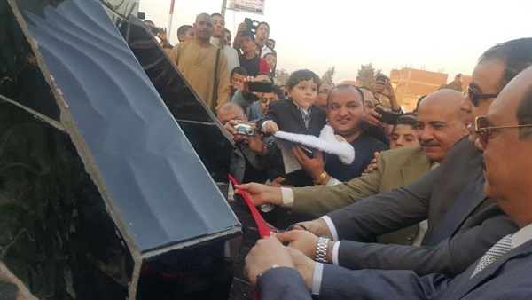 بالصور.. محافظ الفيوم يفتتح النصب التذكارى لشهداء الجيش والشرطة بالصور.. محافظ الفيوم يفتتح النصب التذكارى لشهداء الجيش والشرطة
