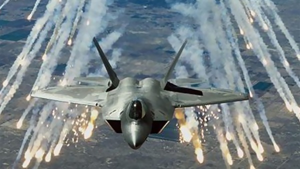 التحالف الدولي يشن 17 غارة ضد داعش في العراق وسوريا