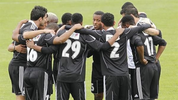 الشباب يطالب طاقم تحكيم أجنبي لمباراته أمام الهلال الشباب يطالب طاقم تحكيم أجنبي لمباراته أمام الهلال