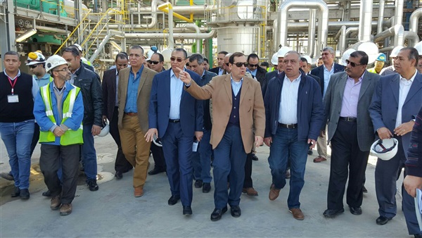 وزير البترول يتابع أعمال توسعات المصنعين الجديدين بمجمع موبكو بدمياط وزير البترول يتابع أعمال توسعات المصنعين الجديدين بمجمع موبكو بدمياط
