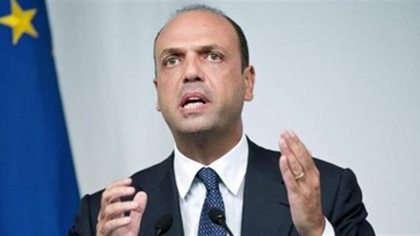 إيطاليا تطرد مغربيًا بعد الاشتباه في نواياه الإرهابية إيطاليا تطرد مغربيًا بعد الاشتباه في نواياه الإرهابية
