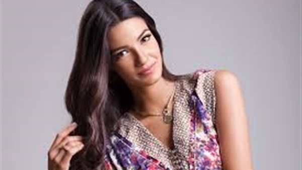 تارا عماد تودع "تفاحة حوا" تارا عماد تودع "تفاحة حوا"