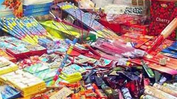 ضبط 76 ألف صاروخ وشماريخ في حملة تموينية شاملة ضبط 76 ألف صاروخ وشماريخ في حملة تموينية شاملة