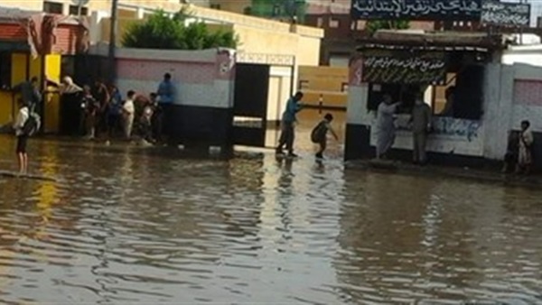  طوارئ في بوغاز رشيد بسبب الأمطار الشديدة بالبحيرة