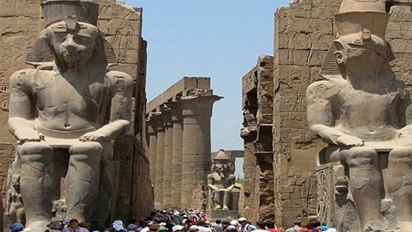 وصول 538 سائحًا إلى الأقصر وشرم الشيخ لاحتفال بأعياد رأس السنة وصول 538 سائحًا إلى الأقصر وشرم الشيخ لاحتفال بأعياد رأس السنة