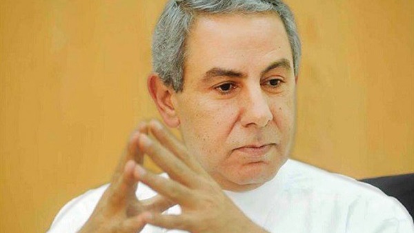 استاذ جامعى يطالب وزير الصناعة بتعويض مليون جنيه استاذ جامعى يطالب وزير الصناعة بتعويض مليون جنيه