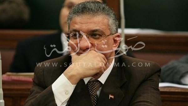 زكي بدر: يجري إعداد منظومة جديدة للنظافة لوضع حلول جذرية زكي بدر: يجري إعداد منظومة جديدة للنظافة لوضع حلول جذرية