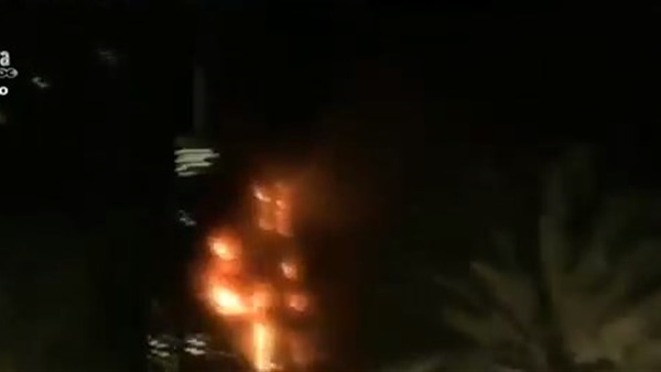 الصور الأولية لحادثة إحتراق أحد فنادق «دبى»