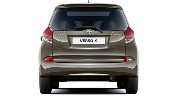 تويوتا تطرح موديلها الجديد "Verso" تويوتا تطرح موديلها الجديد "Verso"