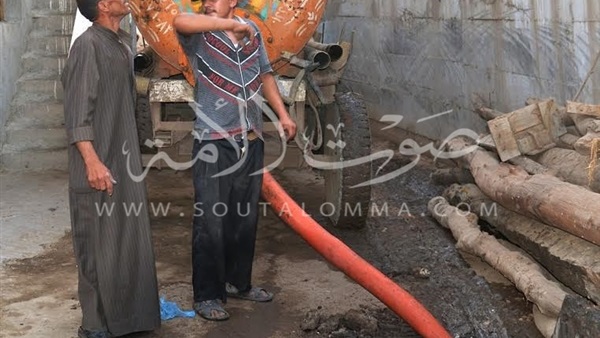 بالصور.. أهالى ميت حبيب بالغربية: «احنا مواطنين درجة ثالثة».. القرية بدون مياه شرب نظيفة.. لايوجد مدارس لتعليم الأطفال.. الشوارع متهالكة.. ونعيش خارج حسابات الخدمات العامة 