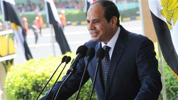 السيسي يستعرض تطورات حفر القناة الجانبية لميناء شرق بورسعيد السيسي يستعرض تطورات حفر القناة الجانبية لميناء شرق بورسعيد