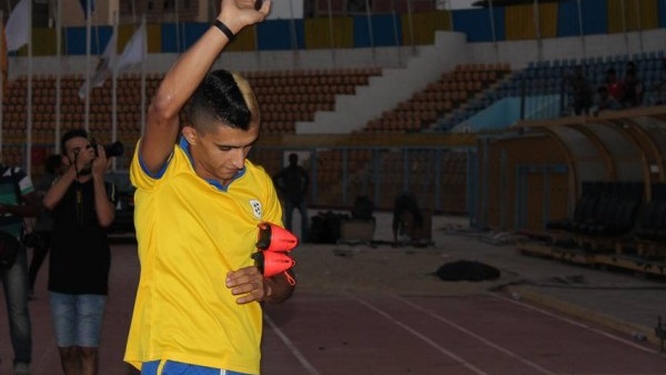 «النابى» يجتمع بأحمد سمير لتحفيزه قبل مواجهة الشرطة «النابى» يجتمع بأحمد سمير لتحفيزه قبل مواجهة الشرطة
