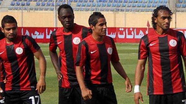 الداخلية يعود لصدارة الدوري بتعادل إيجابي مع المصري الداخلية يعود لصدارة الدوري بتعادل إيجابي مع المصري