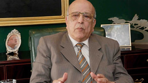 «صبور»: يجب زيادة الصادرات للتغلب على نقص الدولار بالسوق