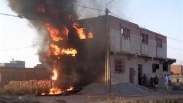 السيطرة على حريق هائل فى منزل بالمنيا السيطرة على حريق هائل فى منزل بالمنيا
