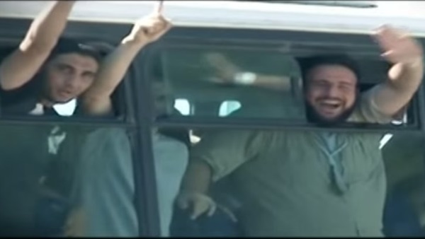 بالفيديو.. حماس تنشر فيديو لكتيبة مسلحة سرية لها بالفيديو.. حماس تنشر فيديو لكتيبة مسلحة سرية لها
