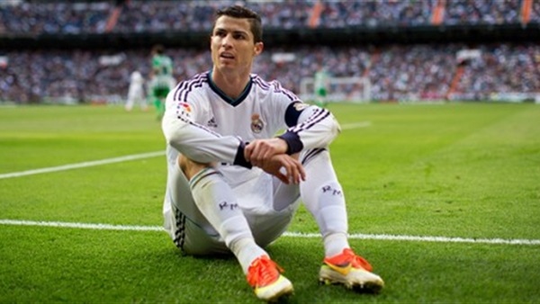 جماهير ريال مدريد عاتبة على «رونالدو» جماهير ريال مدريد عاتبة على «رونالدو»