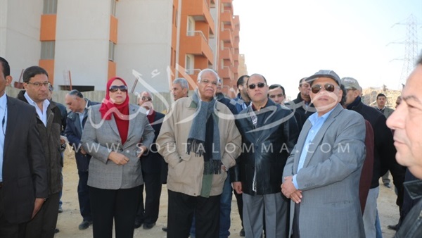 بالصور.. محافظ القاهرة يتفقد مشروع «الأسمرات 1»