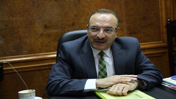 محافظ بني سويف يستقبل المخترع الصغير الفائز بفضية «ماليزيا» محافظ بني سويف يستقبل المخترع الصغير الفائز بفضية «ماليزيا»
