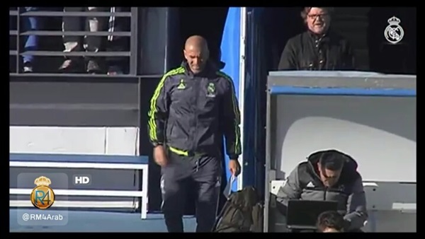 بالصور..أول تدريب لـ"زين الدين زيدان" مع ريال مدريد بالصور..أول تدريب لـ"زين الدين زيدان" مع ريال مدريد