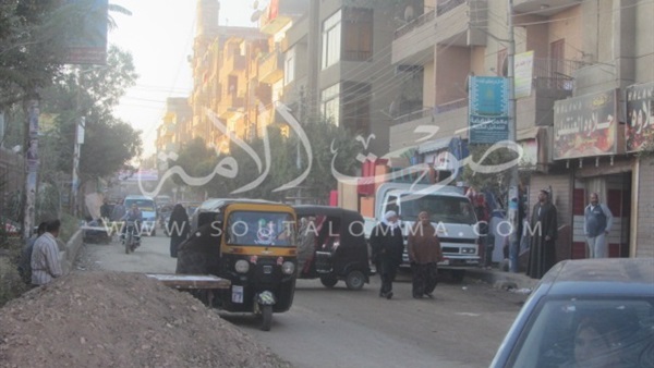 بالفيديو والصور«التوك توك» مشكلة تبحث عن حل فى بني سويف.. مصدر قلق للأجهزة التفيذية والأمنية..ساهم فى زيادة الجريمة ويقوده صبية..الأهالى يطالبون بترخيصه..والسائقين أصبح مصدر «لقمة العيش» لأولادنا بالفيديو والصور«التوك توك» مشكلة تبحث عن حل فى بني سويف.. مصدر قلق للأجهزة التفيذية والأمنية..ساهم فى زيادة الجريمة ويقوده صبية..الأهالى يطالبون بترخيصه..والسائقين أصبح مصدر «لقمة العيش» لأولادنا
