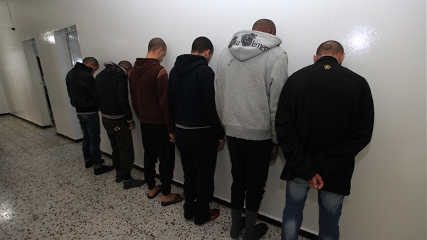 ضبط تشكيل عصابي تخصص في النصب بالجيزة ضبط تشكيل عصابي تخصص في النصب بالجيزة