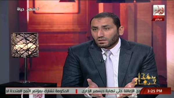 بالفيديو.. شيخ أزهرى يهاجم «ايناس الدغيدى» على الهواء بالفيديو.. شيخ أزهرى يهاجم «ايناس الدغيدى» على الهواء